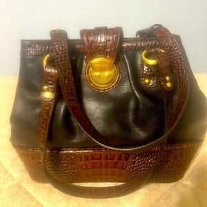 Vintage leather Brahmin 1982 shoulder bag. Style Selena Novella.